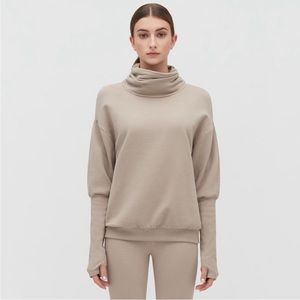 Cuyana Sweatshirt Fleece Funnel Neck Pullover Sweater